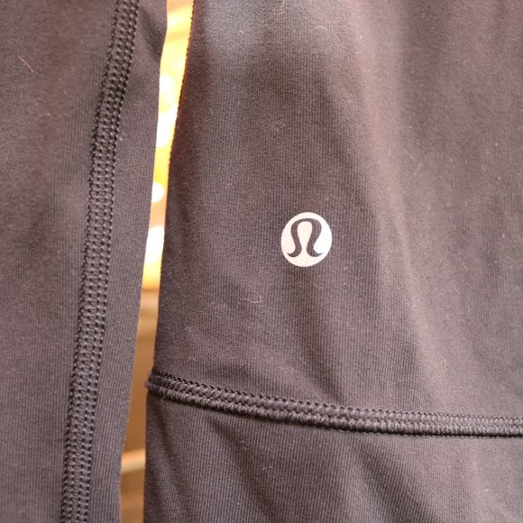 Lululemon full zip thick and stretchy sweater/jacket sz 2 - Picture 3 of 6